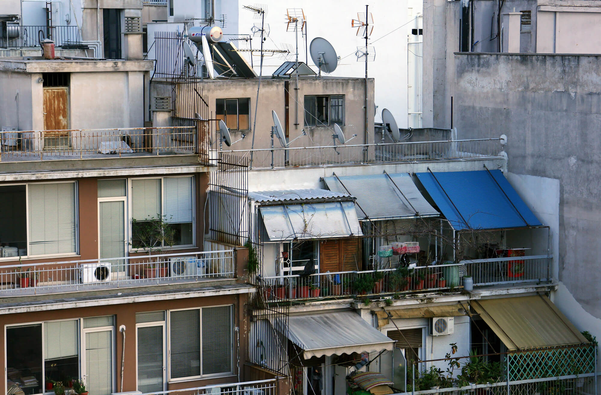 Πόσοι Έλληνες βρίσκονται κάτω από τό όριο της ακραίας φτώχειας; Η νέα έρευνα της διαΝΕΟσις χαρτογραφεί το θέμα της φτώχειας και καταγράφει πολιτικές πρόνοιας που μπορούν να αντιμετωπίσουν το πρόβλημα.