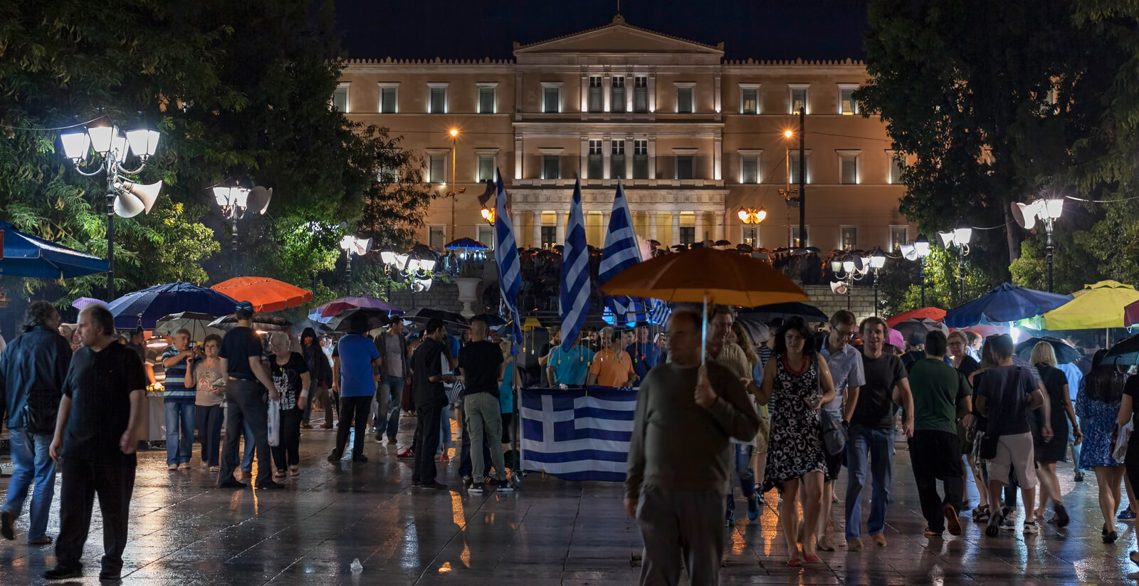 Ποιοι είναι οι Έλληνες σήμερα; Η νέα έρευνα της διαΝΕΟσις αποκαλύπτει αλήθειες που φανταζόμασταν, στοιχεία που μαντεύαμε αλλά και κάποια εντυπωσιακά, αναπάντεχα ευρήματα.