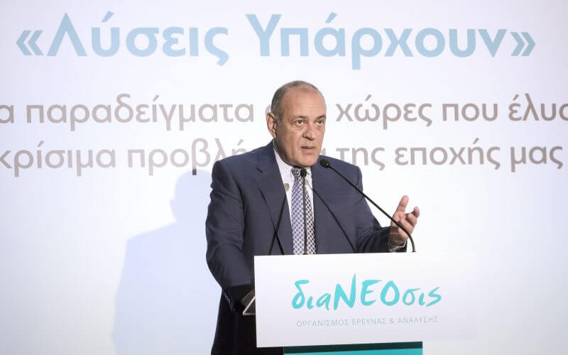 Ο χαιρετισμός του προέδρου της διαΝΕΟσις στην εκδήλωση "Λύσεις Υπάρχουν - Δέκα Παραδείγματα Από Χώρες Που Έλυσαν Κρίσιμα Προβλήματα Της Εποχής Μας".